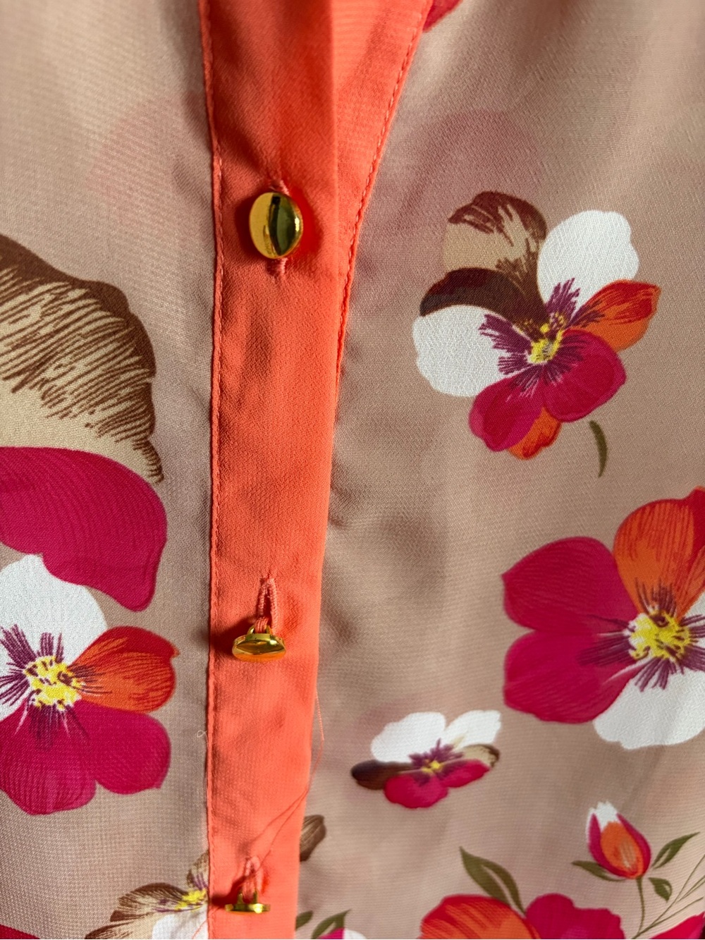 Point Zero Printed Sleeveless Button-Front Top in Coral Floral Size S - Picture 4 of 6